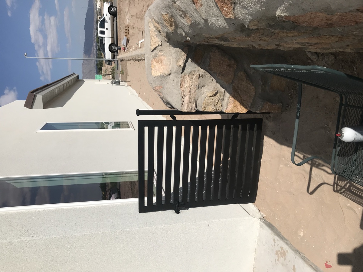 Decorative gate