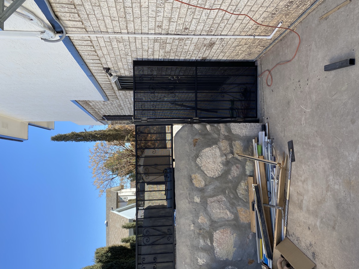 Iron gate